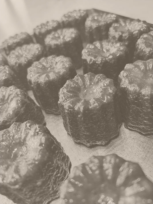 シェフのお料理コラム ~Canelé de Bordeaux~